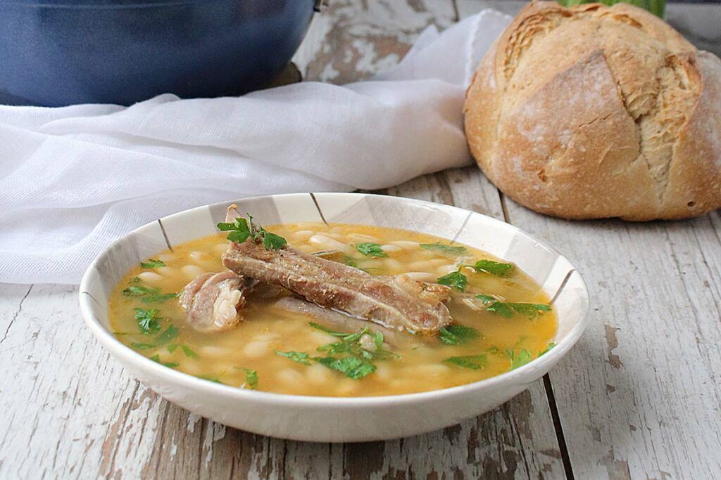 alubias con ternasco de aragón