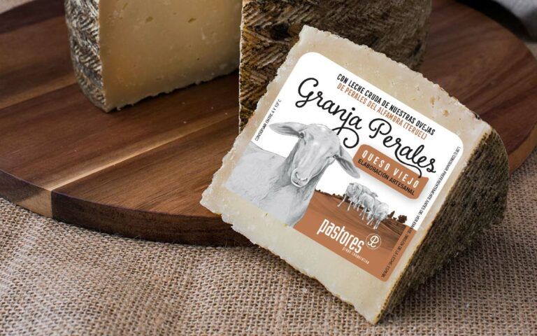 comprar queso viejo oveja granja perales pastores