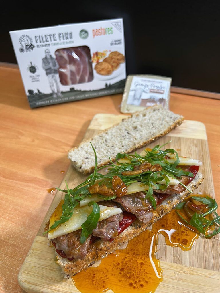bocadillo de ternasco de aragon
